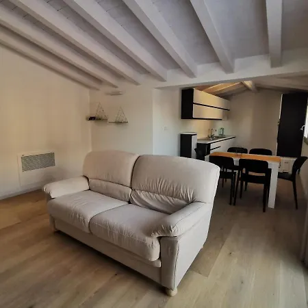 The Orange Flat